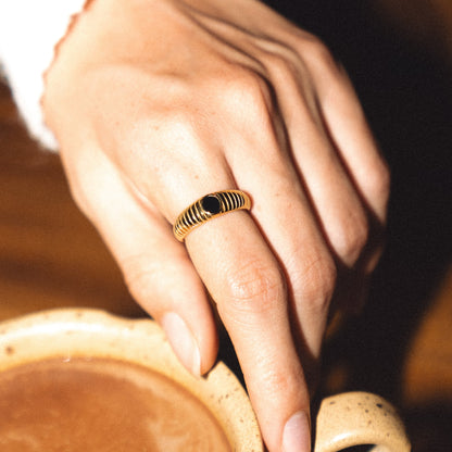 “Seseh” Onyx Ring