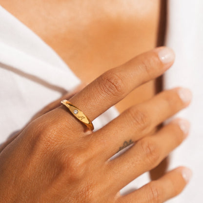 One-Initial Crystal Ring